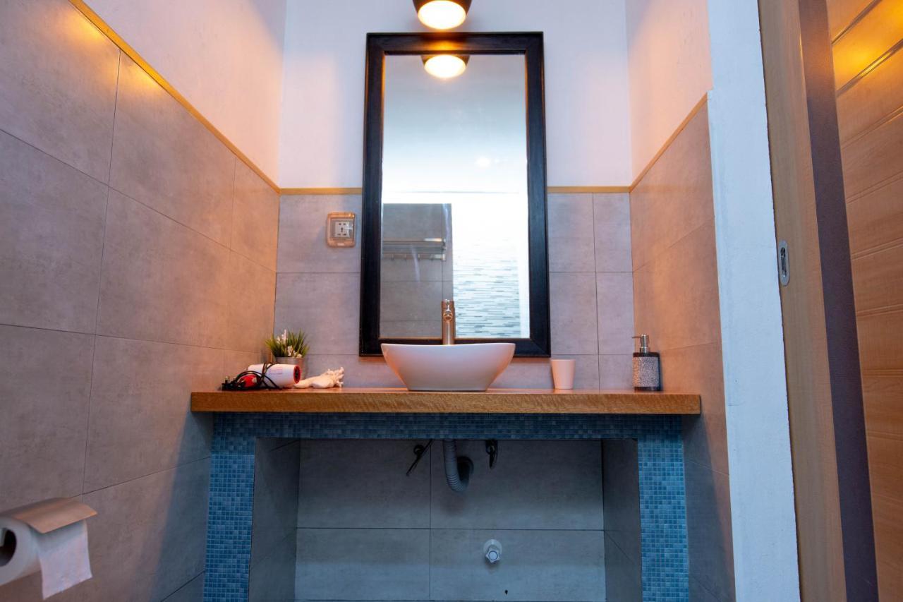 Trip Villa Ukulhas Island Exterior photo